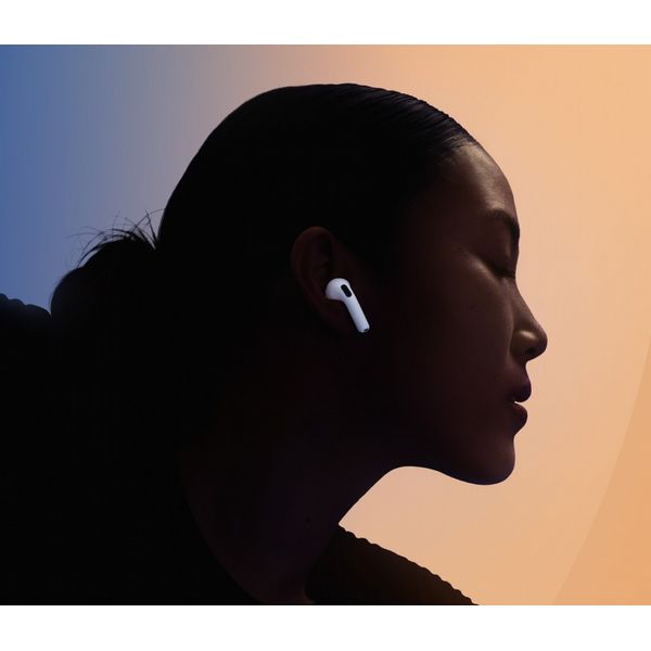 Apple AirPods (5th Gen) with Wireless Charging Case